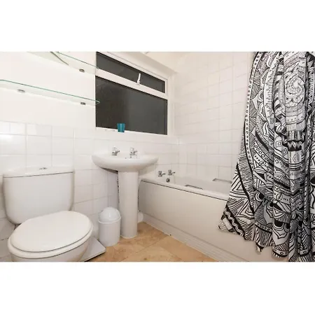 Lejlighed Cosy And Modern House W/on-street Parking York